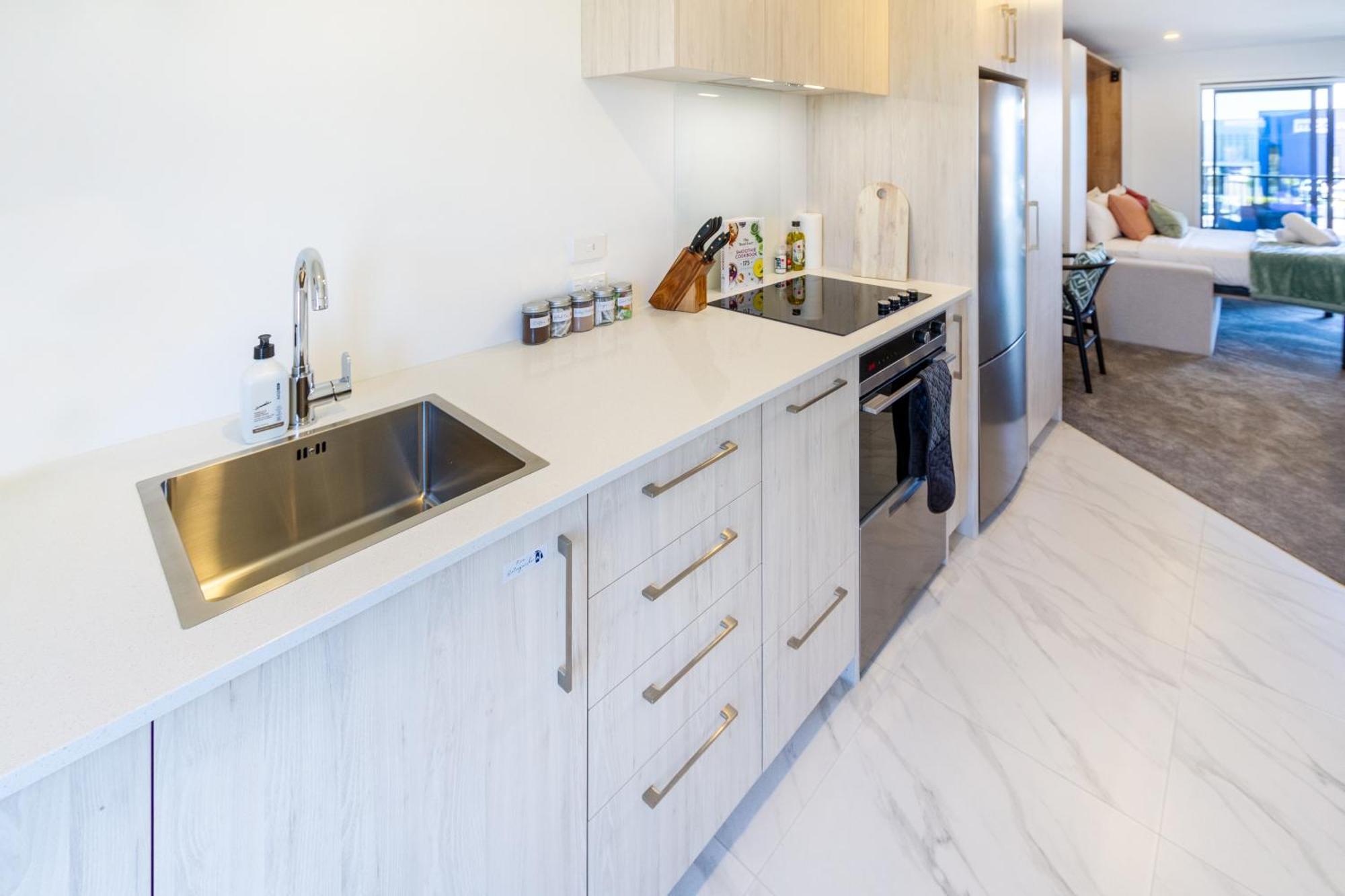 City Living: Upper Studio Haven On Wilmer Christchurch Exterior photo
